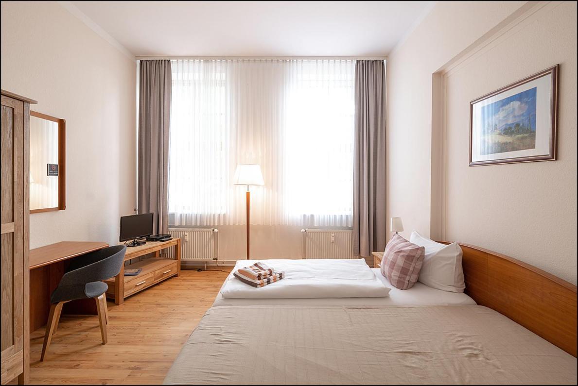Schoppenstedt Markt Eins Gaestezimmer מראה חיצוני תמונה